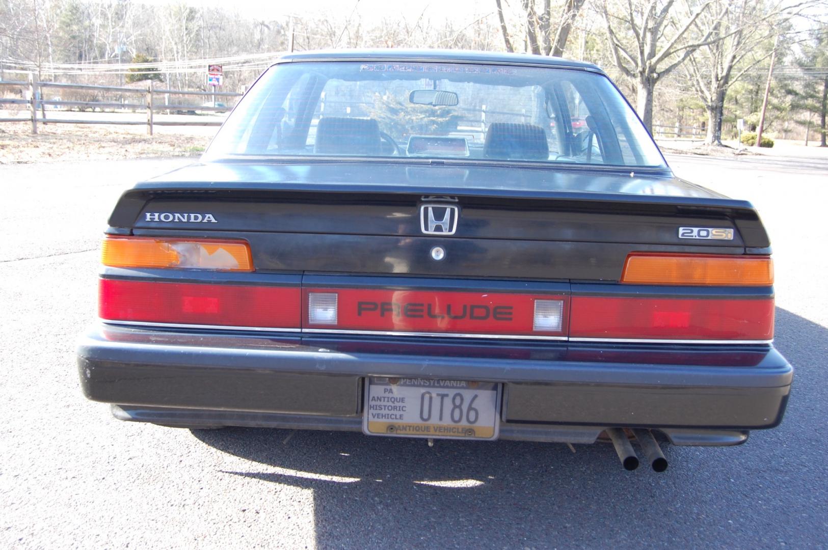 1987 Black /Gray Honda Prelude Si (JHMBA3248HC) with an 2.0L 4 cylinder engine, Automatic transmission, located at 6528 Lower York Road, New Hope, PA, 18938, (215) 862-9555, 40.358707, -74.977882 - Here we have a 1987 Honda Prelude SI with a 2.0L 4 cylinder putting power to the front wheels via an automatic transmission. Options include: gray cloth, power windows/locks/mirrors, AM/FM/TAPE radio, heat/AC, cruise control, tilt steering wheel, 13 inch alloy wheels, pop up headlights and a moon ro - Photo#8